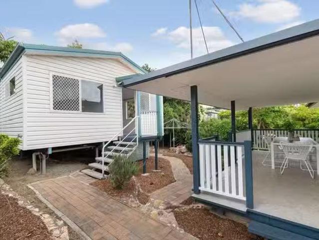 Charming 1 BR 18B Mirbelia Street, EVERTON HILLS, QLD 4053 U.