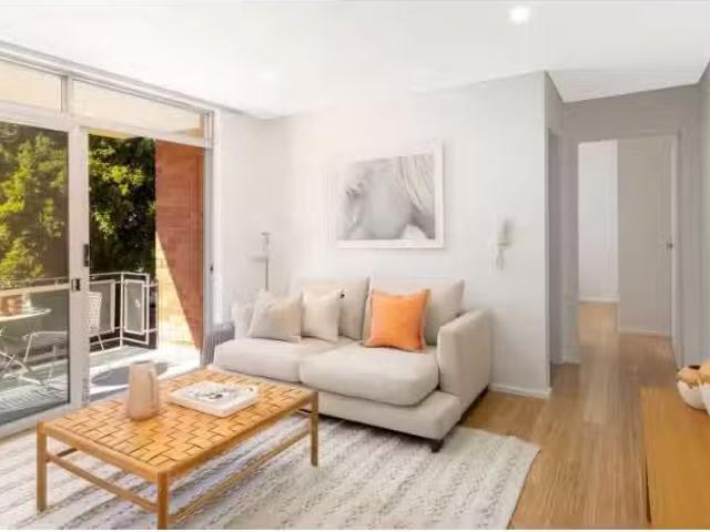 Deal! 1 BR 10/3 Greenwood Place, Freshwater Apartment for rent.
