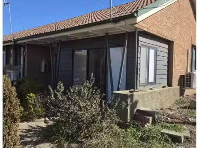 Nice 1 BR 10/24 Mittagang Road, COOMA Apartment for rent List.