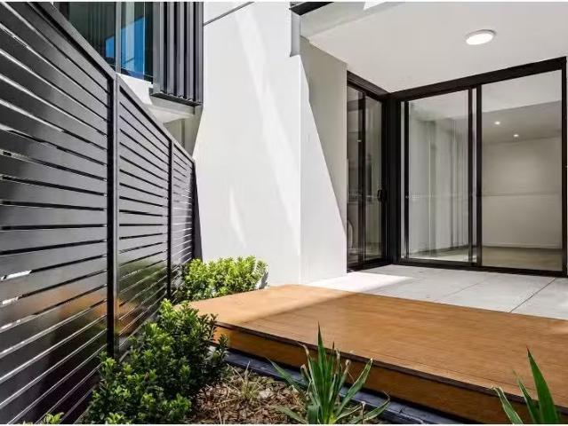 Nice 1 BR 104a/8 Oaks Avenue, Dee Why Apartment for rent List.