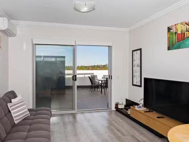 Deal! 1 BR 11/289 Condamine Street, Manly Vale, NSW 2093