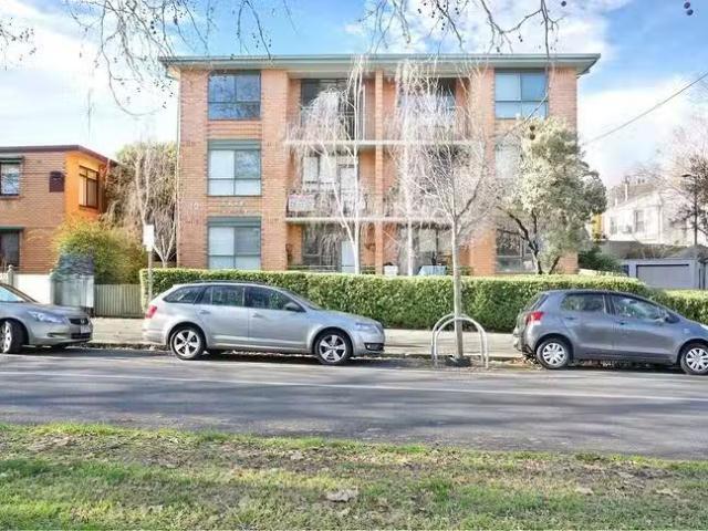 Rental! 1 BR 12/30 Park Drive, Parkville, VIC 3052
