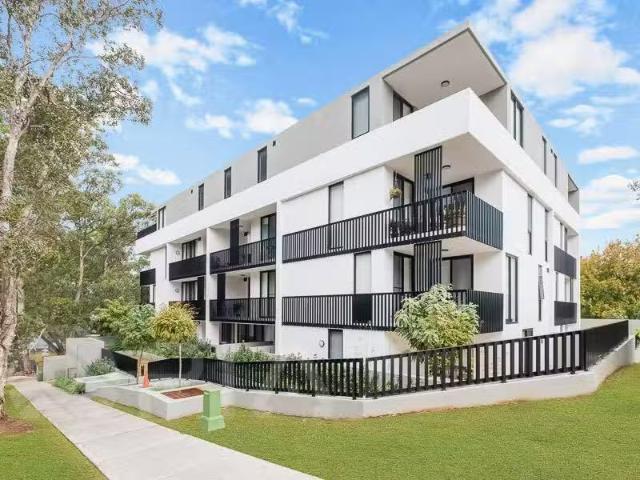 Deal! 1 BR 1/2 4 Pinaroo Place, Lane Cove Apartment for rent.