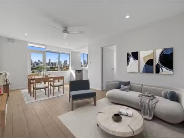 Cozy 1 BR 13/3 Charlton Way, Glebe Apartment for rent Listed.