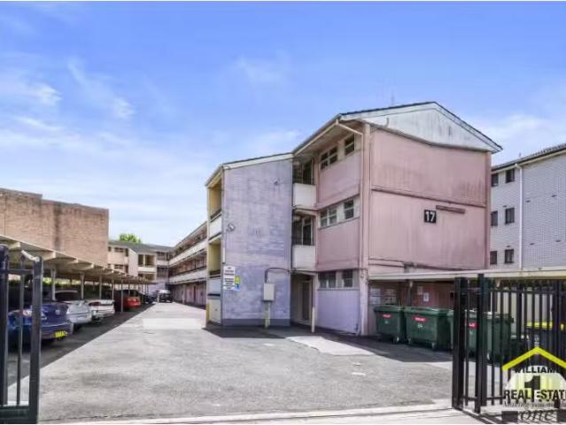 Cheap 1 BR 26/17 Lawson Street, Fairfield Apartment for rent.