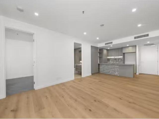 Just in! 1 BR 296/62 Constitution Avenue, Parkes Apartment for.