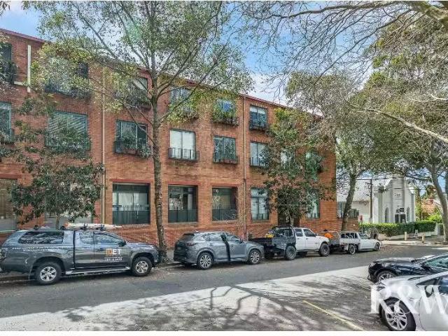 Unique 1 BR 20/12 Hayberry Street, Crows Nest Apartment for re.