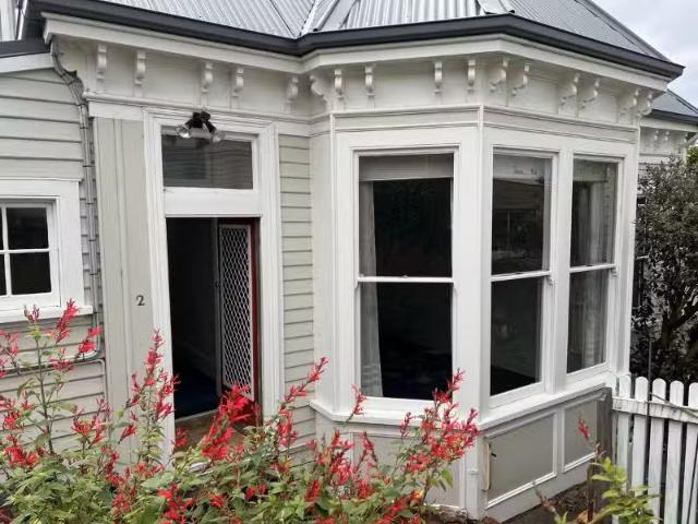 Cheap 1 BR 2/25 William Street, WEST HOBART Apartment for rent.