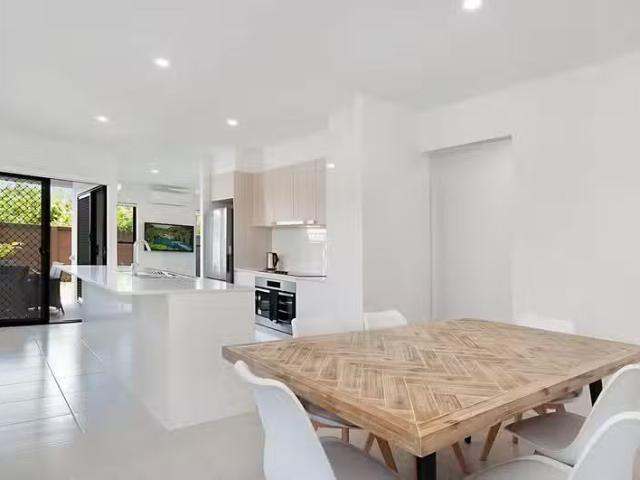 Unique 1 BR 22B Balance Place, BIRTINYA, QLD 4575 House for.