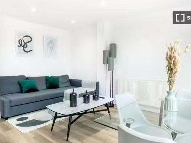 Deal! 1 BR 2 bedroom apartment for rent in London