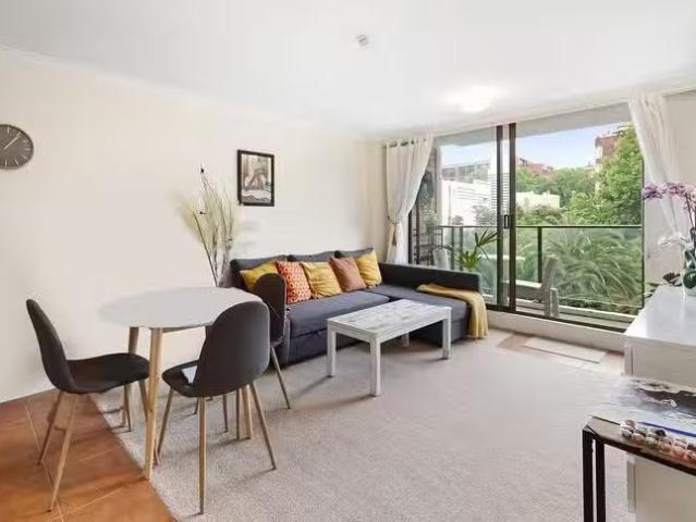 Just in! 1 BR 304/2 Springfield Avenue, Potts Point, NSW 2011