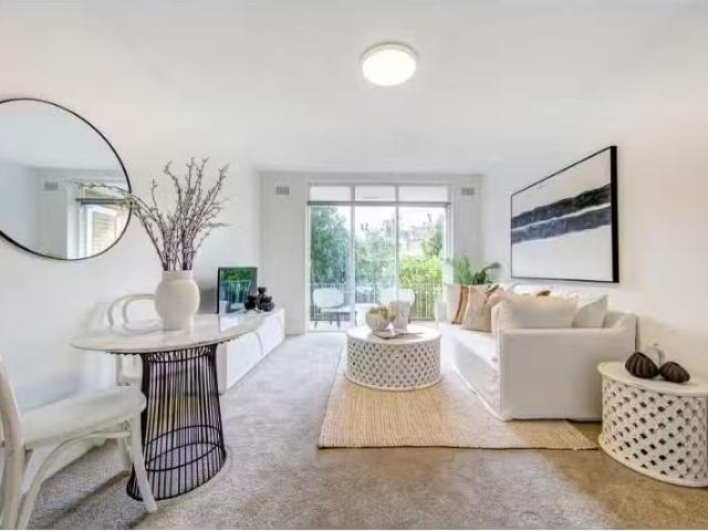 Deal! 1 BR 3/186 Raglan Street, Mosman Apartment for rent Lis.