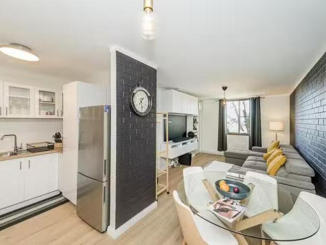 Cozy 1 BR 32/190 Railway Parade, West Leederville, WA 6007