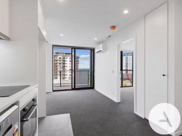 Just in! 1 BR 401/90 Swain St, Gungahlin Apartment for rent L.