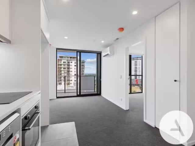 Deal! 1 BR 401/90 Swain St, Gungahlin Apartment for rent List.