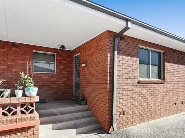For Rent! 1 BR 4/2a Moore Street, GWYNNEVILLE, NSW 2500 Unit.