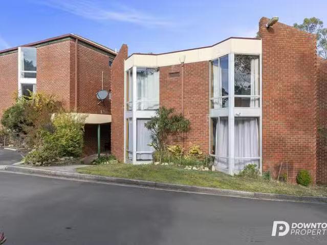 Charming 1 BR 43/20 Kirby Court, West Hobart, TAS 7000