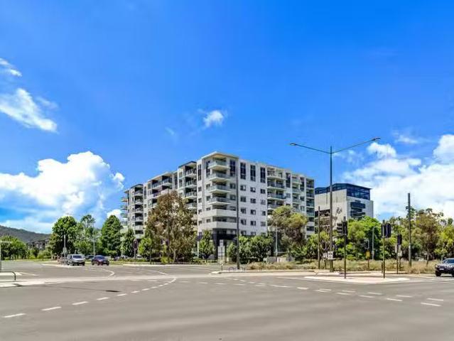 Cheap 1 BR 62/10 Ipima Street, Braddon, ACT 2612