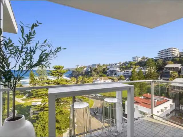 Cheap 1 BR 71/30 Moore Road, Freshwater Apartment for rent Li.