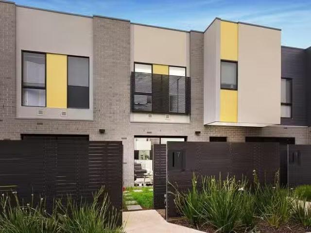 For Rent! 1 BR 7 Poble Walk, Avondale Heights, VIC 3034