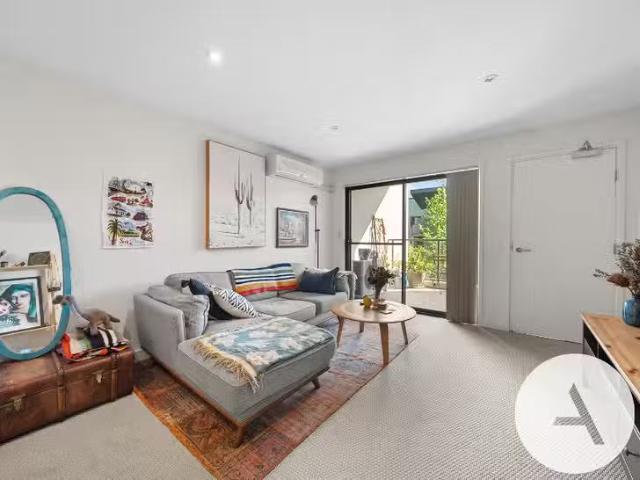Deal! 1 BR 89/1 Braybrooke Street, Bruce, ACT 2617