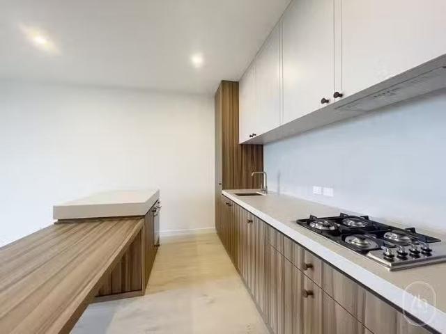 Charming 1 BR 906/2 Bruce Street, Box Hill, VIC 3128