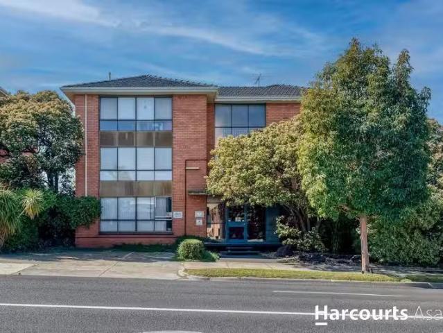 Cheap 1 BR 9/230 Ascot Vale Road, Ascot Vale, VIC 3032 Unit.