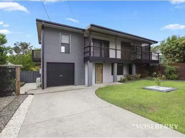 Deal! 1 Collendina Rd, Gwandalan House for rent Listed by Ren.