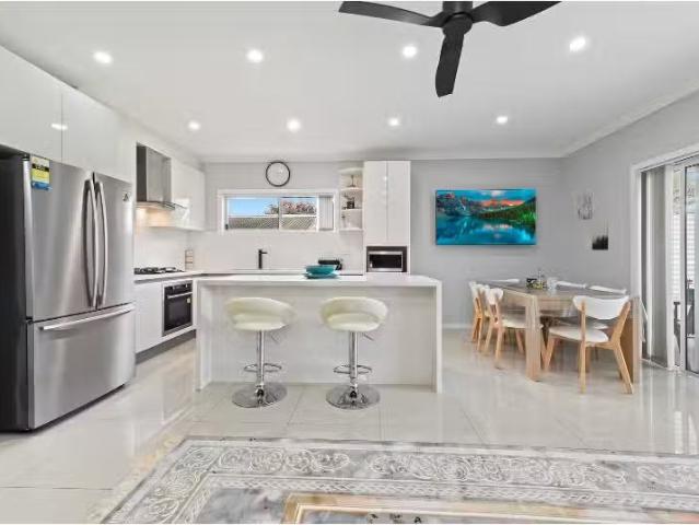 Just in! 1 Harford Avenue, East Hills Townhouse for rent List.