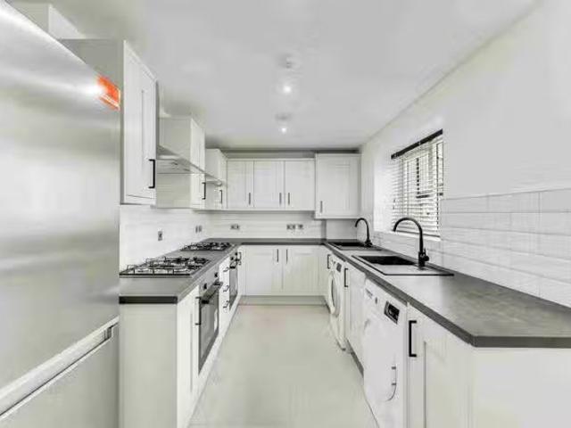 Unique 1 Room 153 Leopold Road L7 8SS 6 Beds 2 Baths
