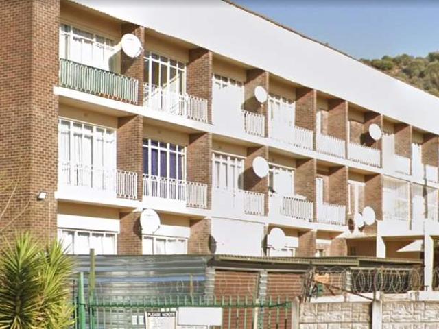 Charming 1.5 Bedroom Ground Floor Apartment – Secure Complex in Prime Location EXCLUSIVE MARKETING