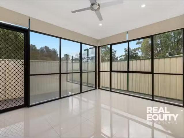 Unique 1A Sandover Court, Wattle Grove Apartment for rent Lis.