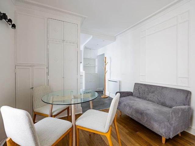 Charming 1BR Cozy Apartment in the Heart of Le Marais[source: 1], Paris Amsterdam Apartments for Rent