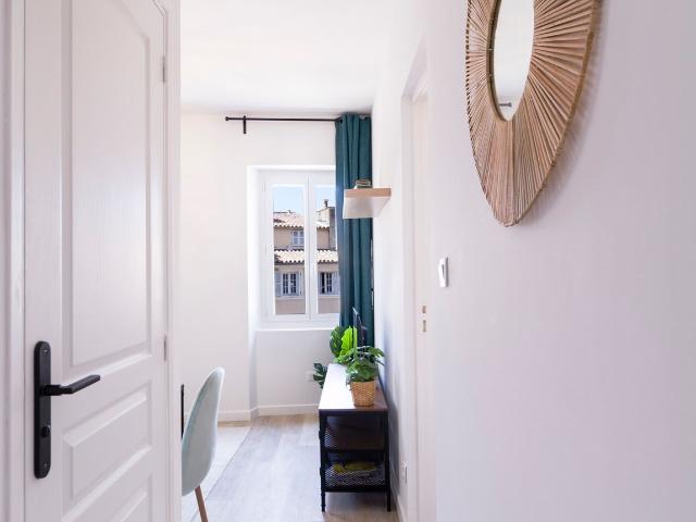 Charming 1BR all equiped, Marseille Amsterdam Apartments for Rent
