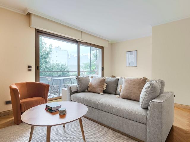 Charming 1BR Apartment in Passy – Perfect Paris Retreat!, Paris Amsterdam Apartments for Rent