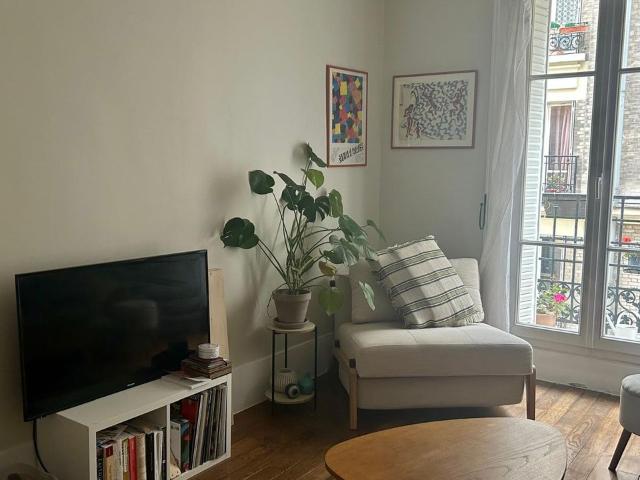 Charming 1BR flat in 18e near montmartre, Paris Amsterdam Apartments for Rent