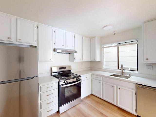 Charming 1BR in Laurel Heights | Pet Friendly