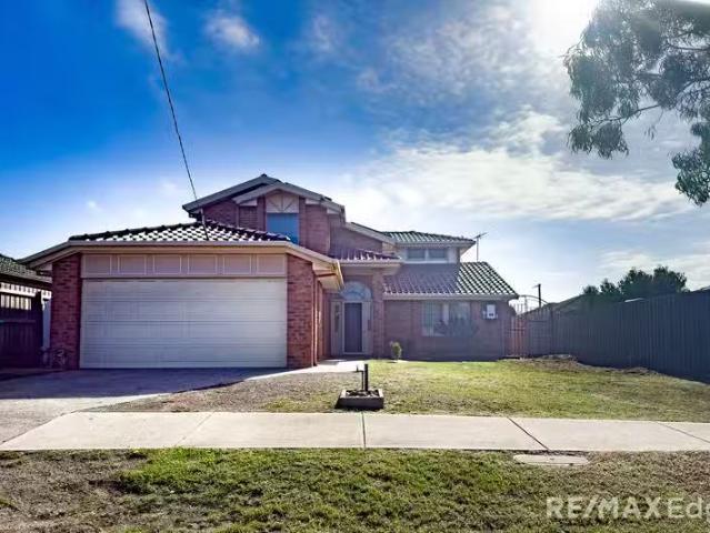 Charming 23 Esther Court, Seabrook VIC 3028