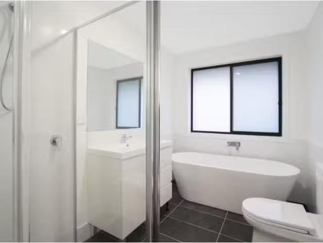 Cozy 23 Leyland Circuit, LOCHINVAR House for rent Listed by T.