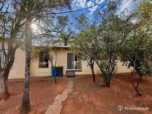 For Rent! 2/3 Morley Way, South Kalgoorlie, WA 6430