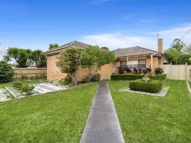 Rental! 23 Quentin Street, Forest Hill VIC 3131