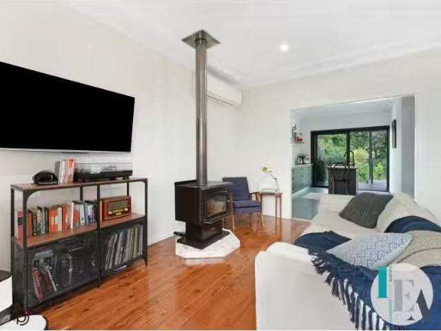 Unique 23 Ranchby Avenue, Lake Heights House for rent Listed.