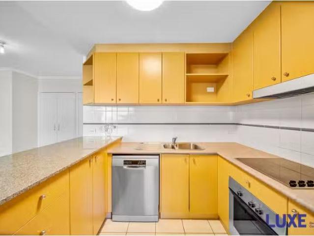 Charming 201/107 Canberra Avenue, GRIFFITH Apartment for rent.