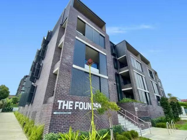 Cheap 204/59 Date Street, Adamstown Apartment for rent Listed.