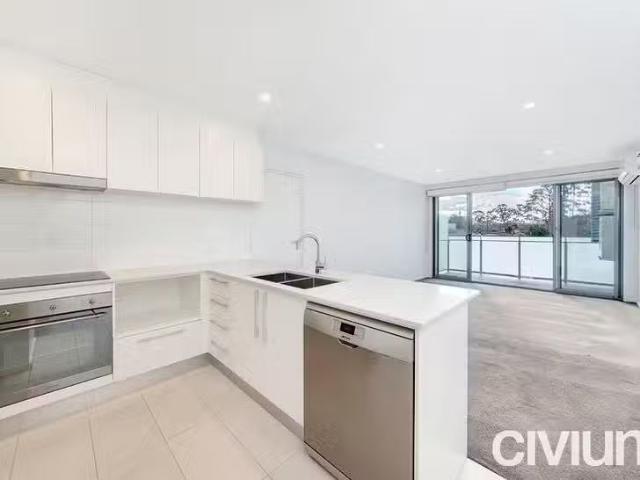 Deal! 20/41 Hampton Circuit, Yarralumla, ACT 2600