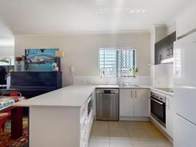 Cozy 208/1 Bowden Court, Nerang, QLD 4211