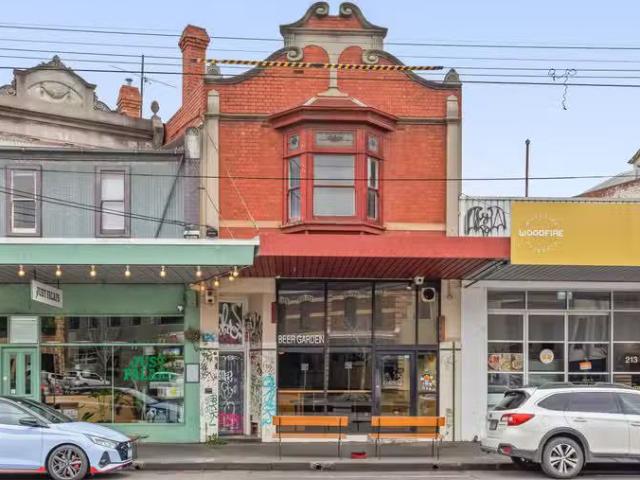 Cozy 209A St Georges Road, Fitzroy North VIC 3068