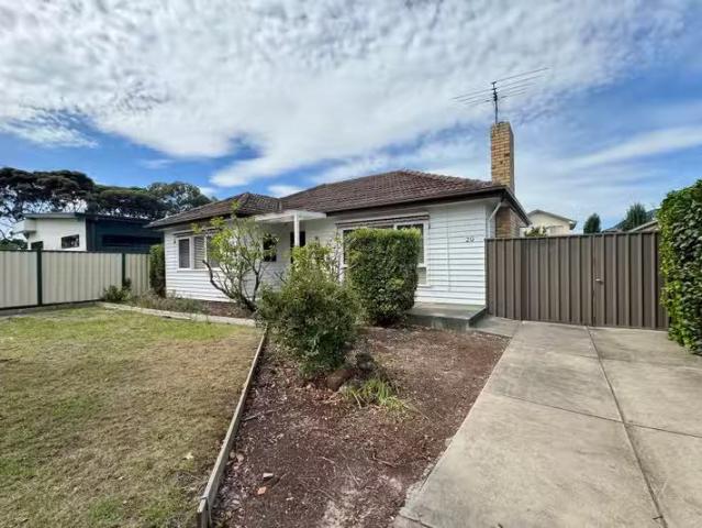 Cozy 20 Akuna Street, Altona VIC 3018