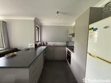 Rental! 20 Ernest Street, NOWRA House for rent Listed by Maka.