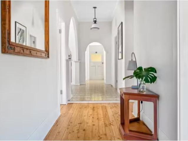 Cozy 20 Everton Street, Hamilton House for rent Listed by Lea.